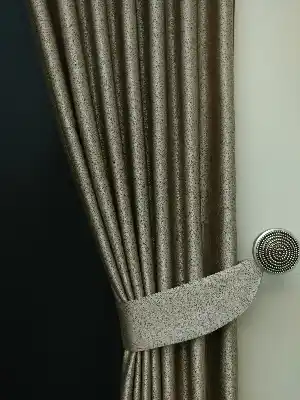 Kahve Çok Gramajlı Desenli Jakar Fon Perde