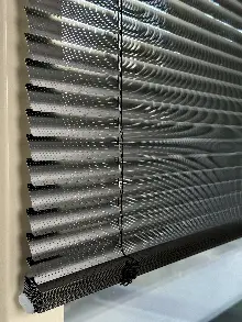 Mutfak Jaluzi - Siyah Perfore (delikli) Alüminyum Jaluzi Perde - 25mm