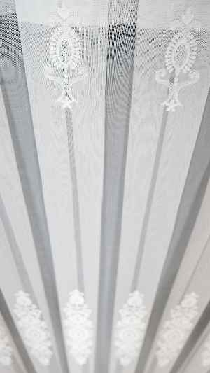 Şehrazat Beyaz Motif İşlemeli Ütü İstemez Salon Tül Perde