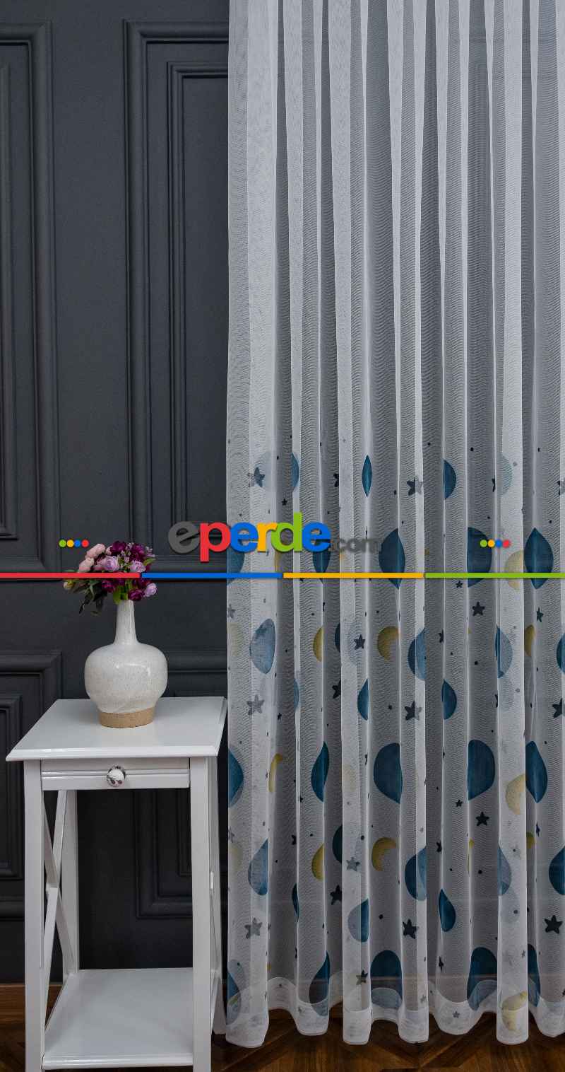 Bebek Odası -  Petek Zemin Gece Mavisi Ve Sarı Renkli Gezegenler Desenli Grek Baskılı Tül Perde