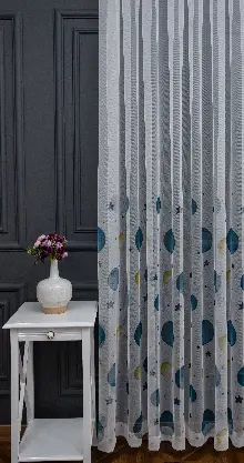 Bebek Odası -  Petek Zemin Gece Mavisi Ve Sarı Renkli Gezegenler Desenli Grek Baskılı Tül Perde