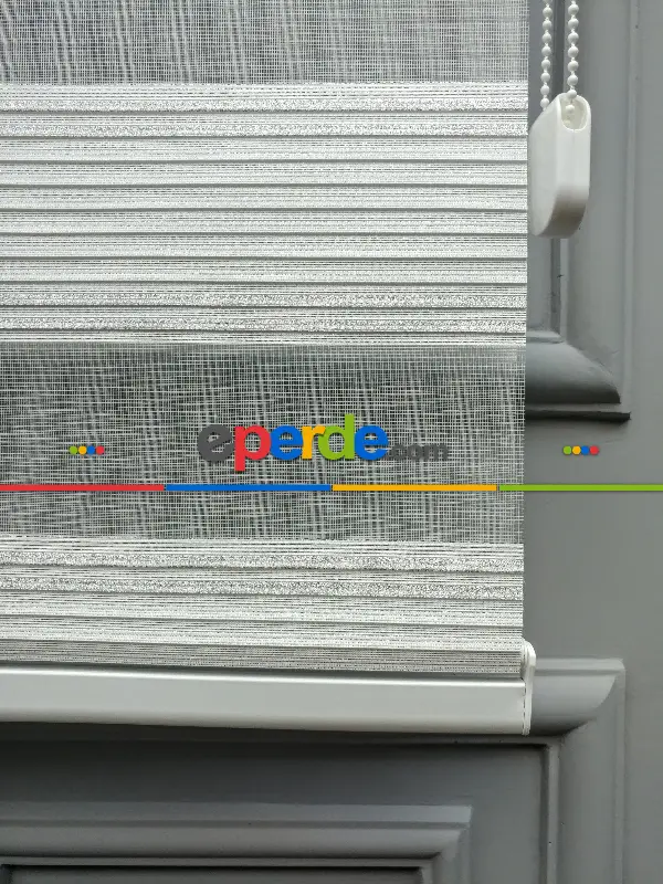 Salon Zebra Perde - 2021 Sezonu - Geniş Pileli (plise) Zebra Perde - Simli Zebra Perde- Gri Simli