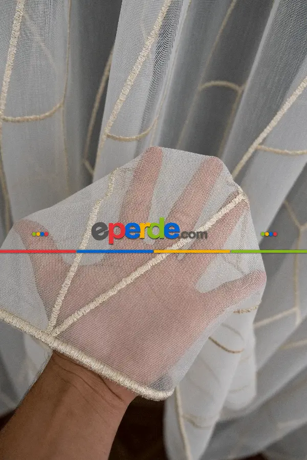 Salon - Geometrik Desenli Tül Perde - Ekru - Altın