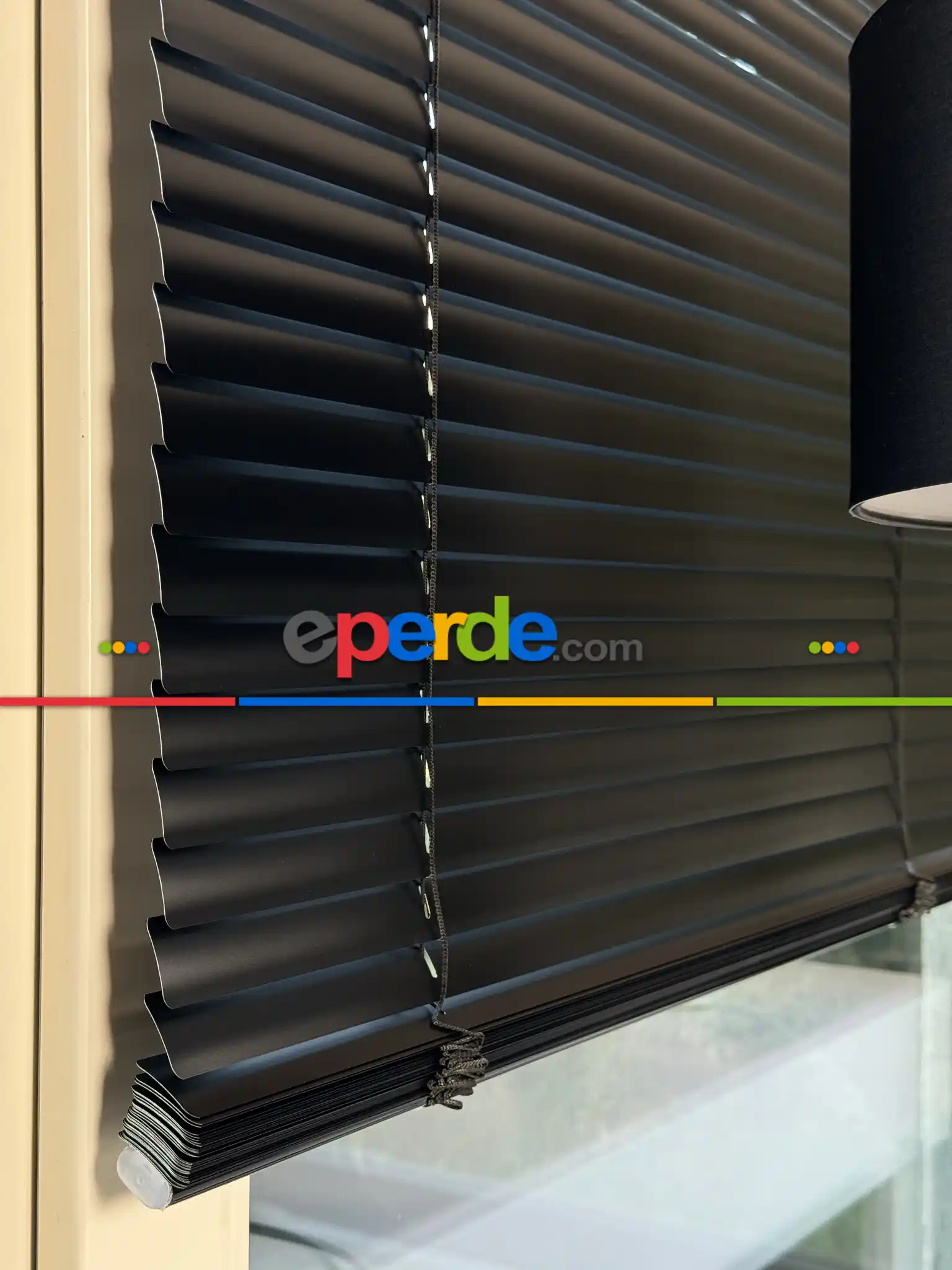 Siyah Alüminyum Jaluzi Perde - 25mm