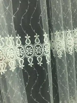 Brode İşleme Tül Ütü İstemez Zarif Duruşlu- Beyaz
