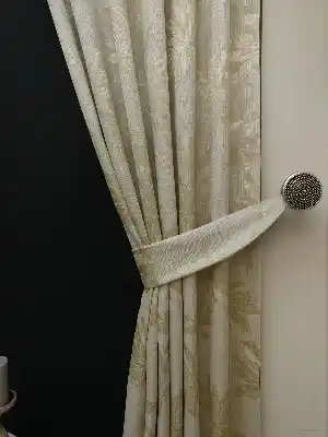 Krem Yaprak Desenli Jakar Fon Perde- Krem