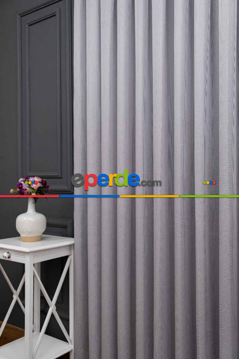 Açık Gri Renkli Kedi Tırmalamalarına Dayanaklı Tül Perde