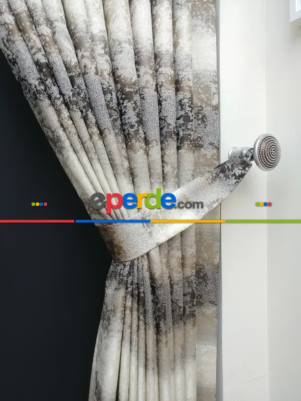 Gökkuşagı Desenli Jakar Fon Perde - Kahve