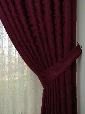 Bordo Rengi Kendinden Desenli Jakar Fon Perde (285 En)- Bordo