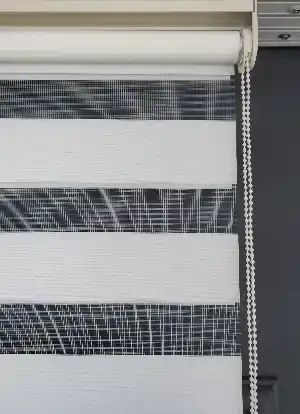 Krem Renk Düz Zebra