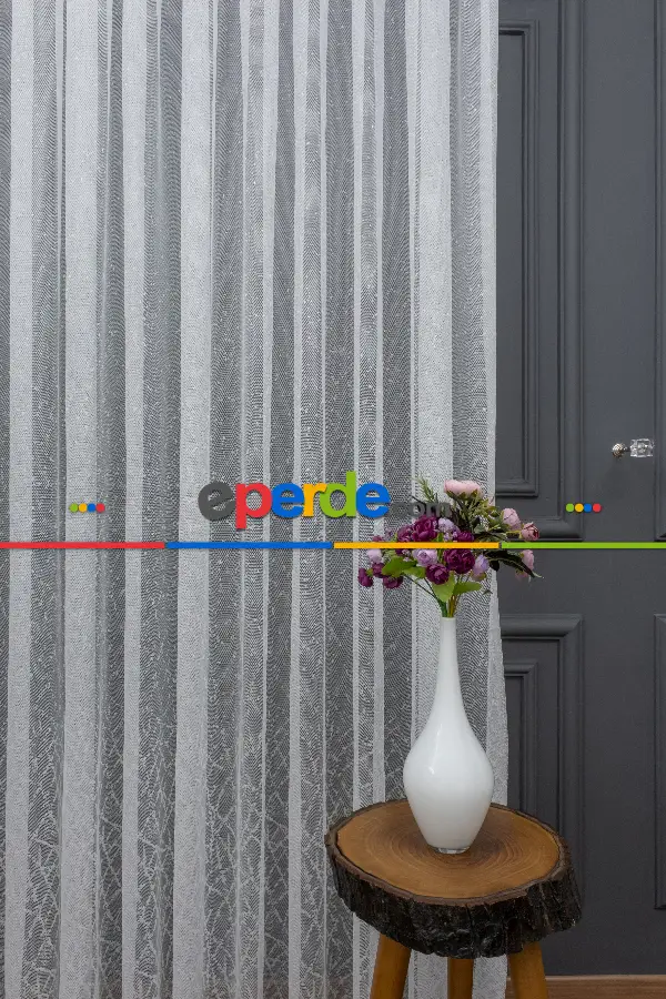 Etek Ucu Örme Desenli Tül - Ekru