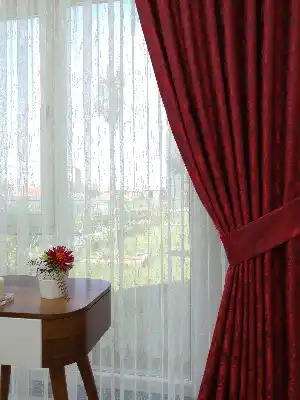 Patine Desenli Kırmızı - Katyonik Jakar Fon Perde- Kırmızı