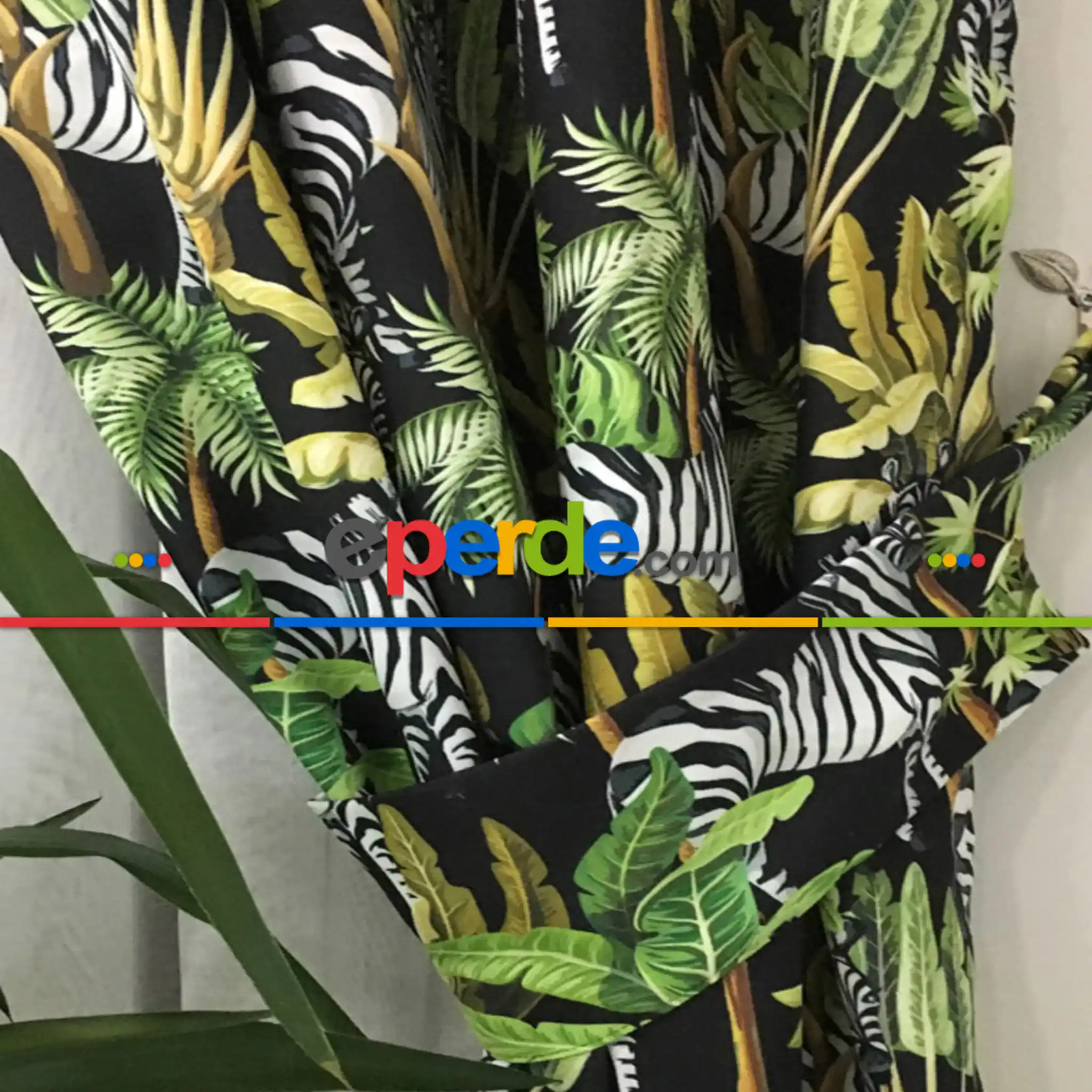 Mutfak Fon Perde Baskılı- Siyah