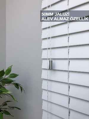 50mm Beyaz Ahşap Efektli Jaluzi Perde Alev Almaz Özellik- Beyaz