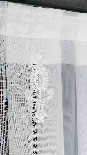 Şehrazat Beyaz Motif İşlemeli Ütü İstemez Salon Tül Perde