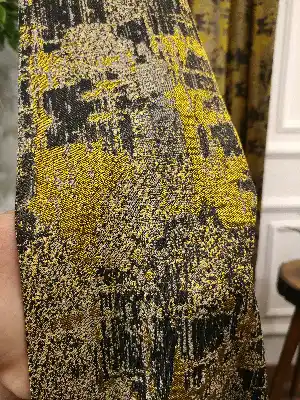 Patinedesenli Jakar Desenli Fon Perde- Siyah-altın