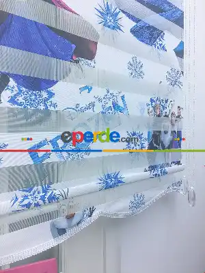 Çocuk Odası - Disney Frozen Karlar Ülkesi Baskılı Zebra Perde- Mavi