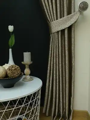 Kahve Çok Gramajlı Desenli Jakar Fon Perde