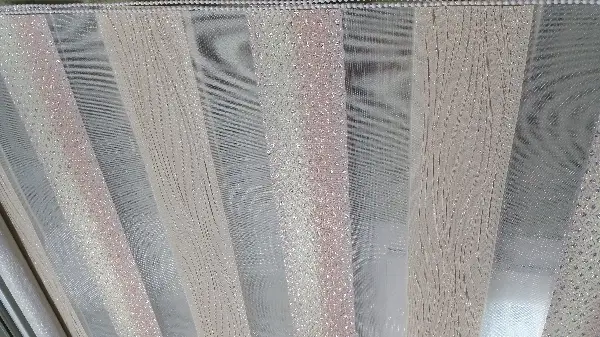 Genç Odası - Elit Jakarlı Simli Krem Pembe Geçişli Zebra Perde - Krem, Pembe, Gümüş Simli