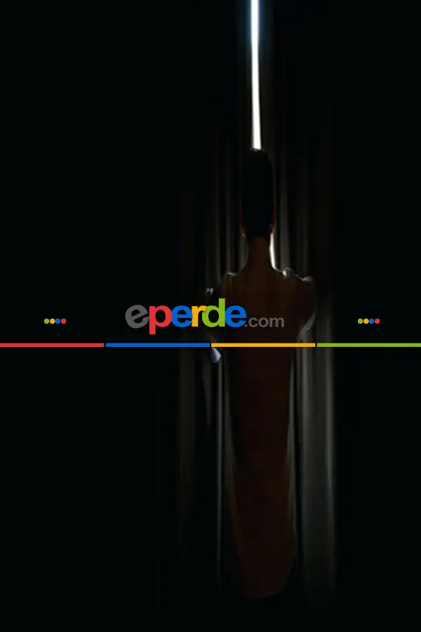 Yatak Odası - Siyah Renk Koyu Karartma Blackout Güneşlik Fon Kalın Perde