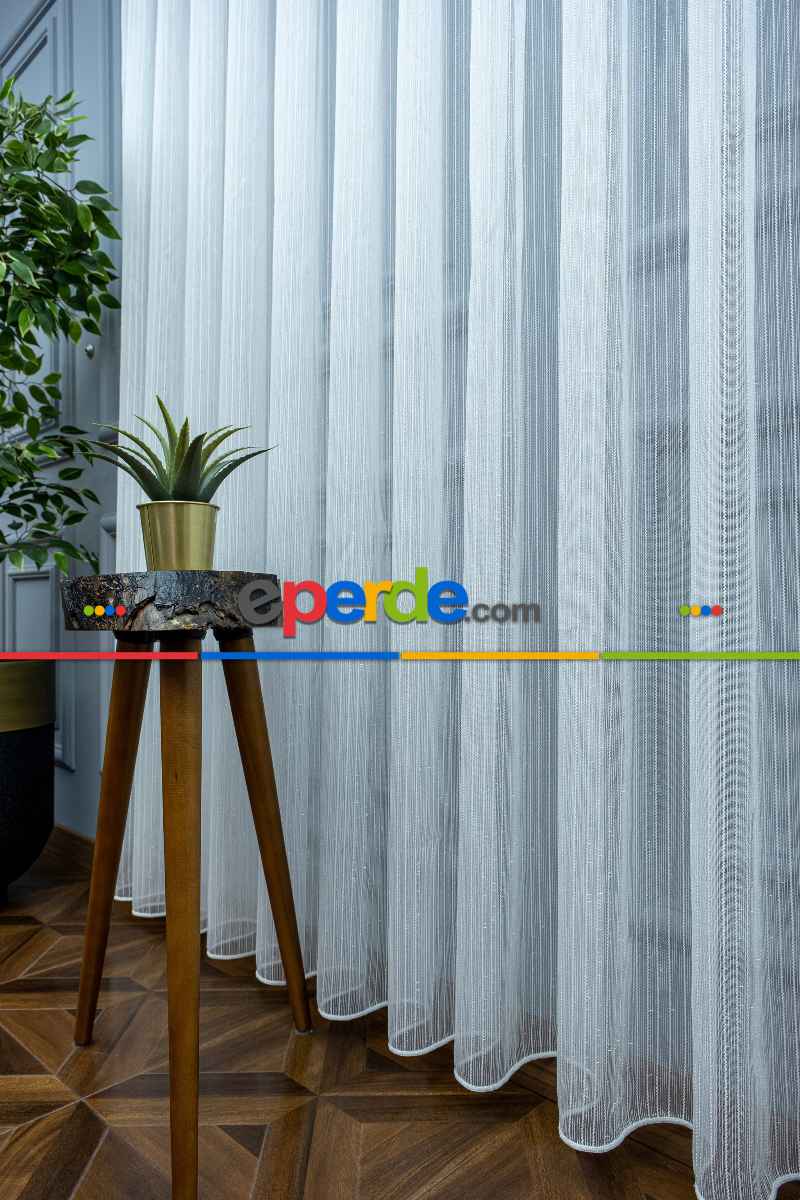 Oturma Odası - Çizgili Sim Detaylı Parlak Işıltılı Çizgi Burgu Desen Tül Perde