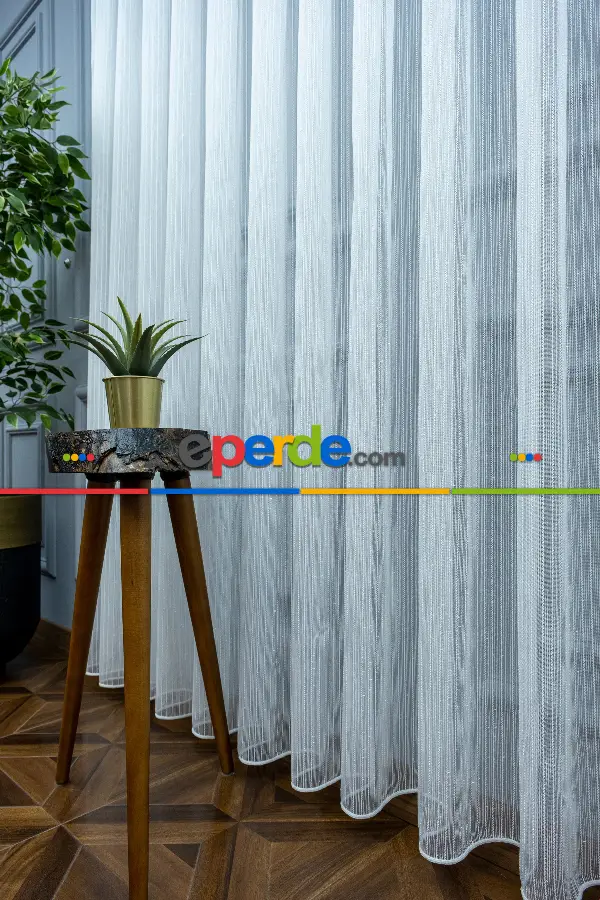 Oturma Odası - Çizgili Sim Detaylı Parlak Işıltılı Çizgi Burgu Desen Tül Perde
