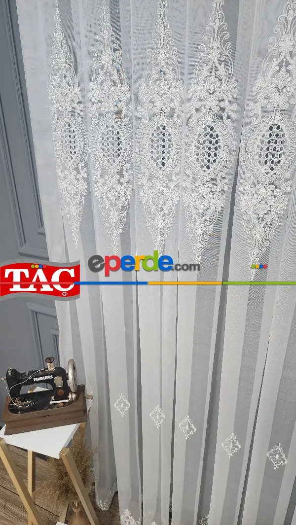 Taç Nakışlı Kort Damask Salon Model Tarz Tasarım Mega Exculusive