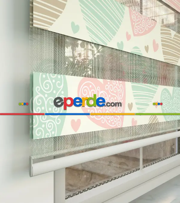 Kalp Desenli Baskılı Zebra Perde- Çok Renkli