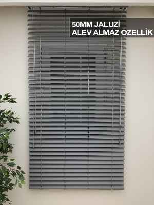 50mm Açık Gri Ahşap Efektli Jaluzi Perde Alev Almaz Özellik- Gri Açık