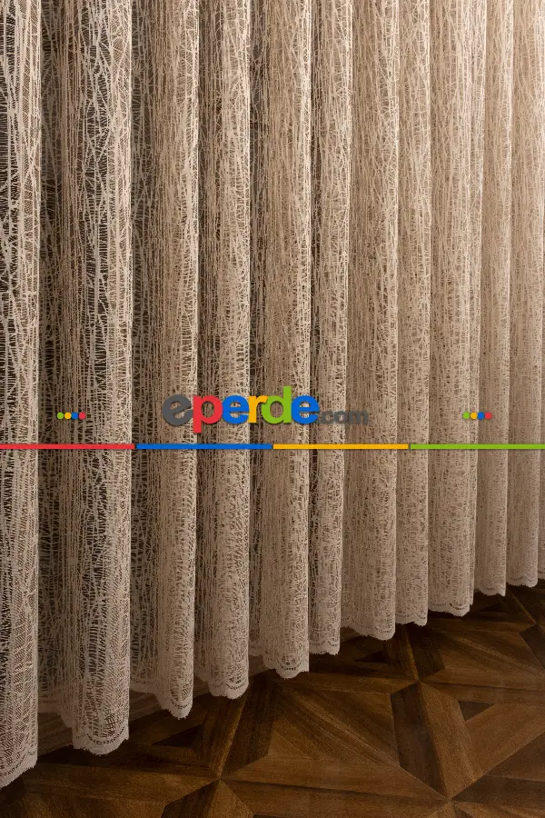 Vizon Bej Renk Kahverengiyanki Tiyatro Model Tasarım Kruvaze Model Yanki Camkırığı Tül