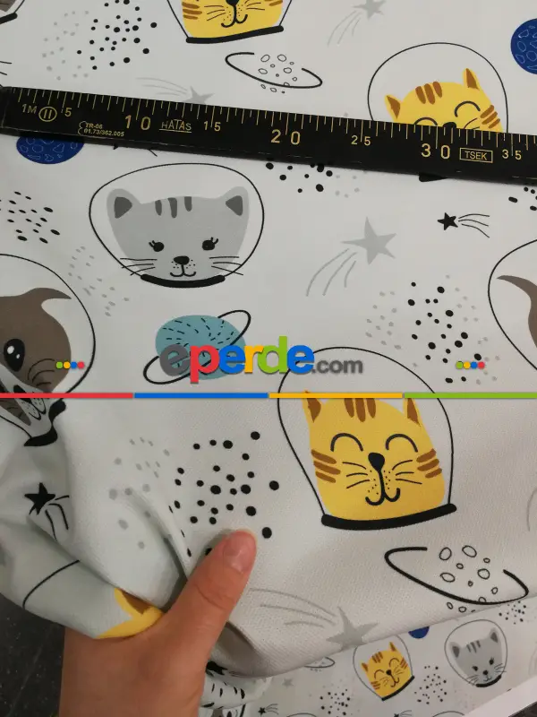 Uzaylı Kedi Desenli Fon Perde Evm1088-1 Kumaşı Kalındır Duck Bezi Değildir- Siyah-Sarı-Gri Koyu