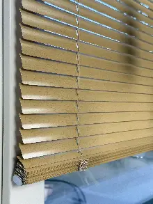 Mutfak Jaluzi - Açık Ahşap Efektli Alüminyum Jaluzi Perde - 25mm