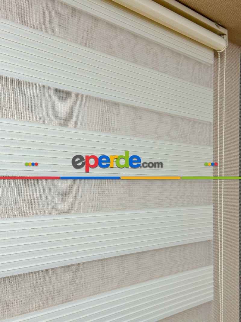 Salon Zebra Perde - Krem Rengi Yüksek Kalite Pliseli Zebra - Kornişe Kolay Montaj Ayağı Seçenekli - Standart Metal Kasalı - Açıklamada Videosu Vardır.