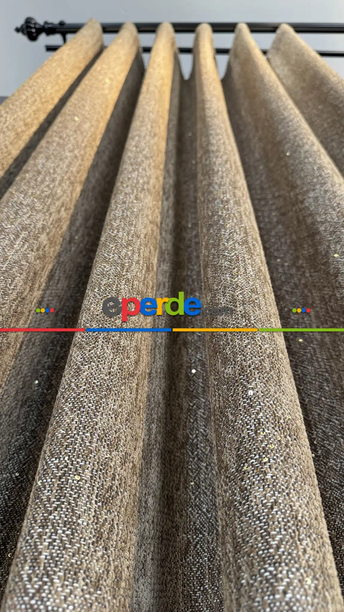 Altın Pullu Fon Perde