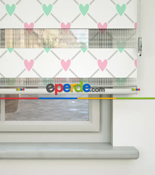 Kalp Desenli Baskılı Zebra Perde- Çok Renkli