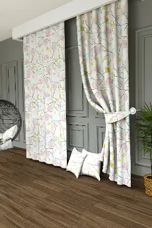 Dökümlü Kumaştan Rengarenk Çiçek Baskılı Fon Perde