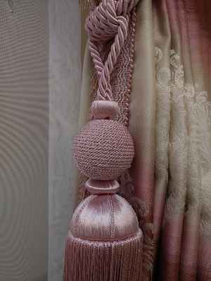 Renk Geçişli Jakar Desenli Salon Fon Perdesi - Pembe - Kiremit - Bej ( Kendinden Saçaklı)- Bej-pembe-kiremit Rengi