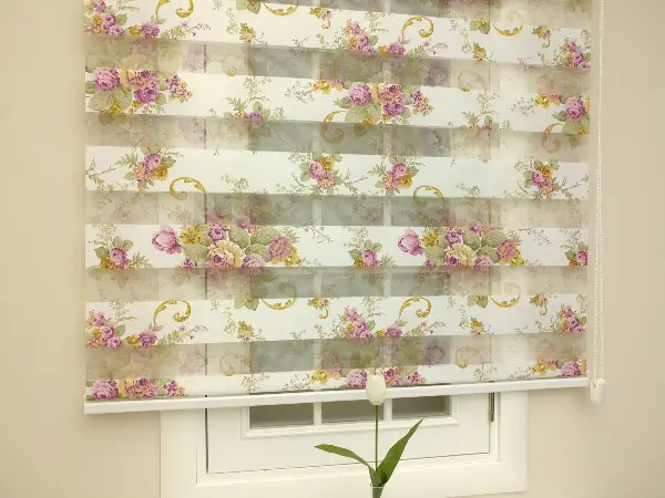 Çiçek Desenli Zebra Perde