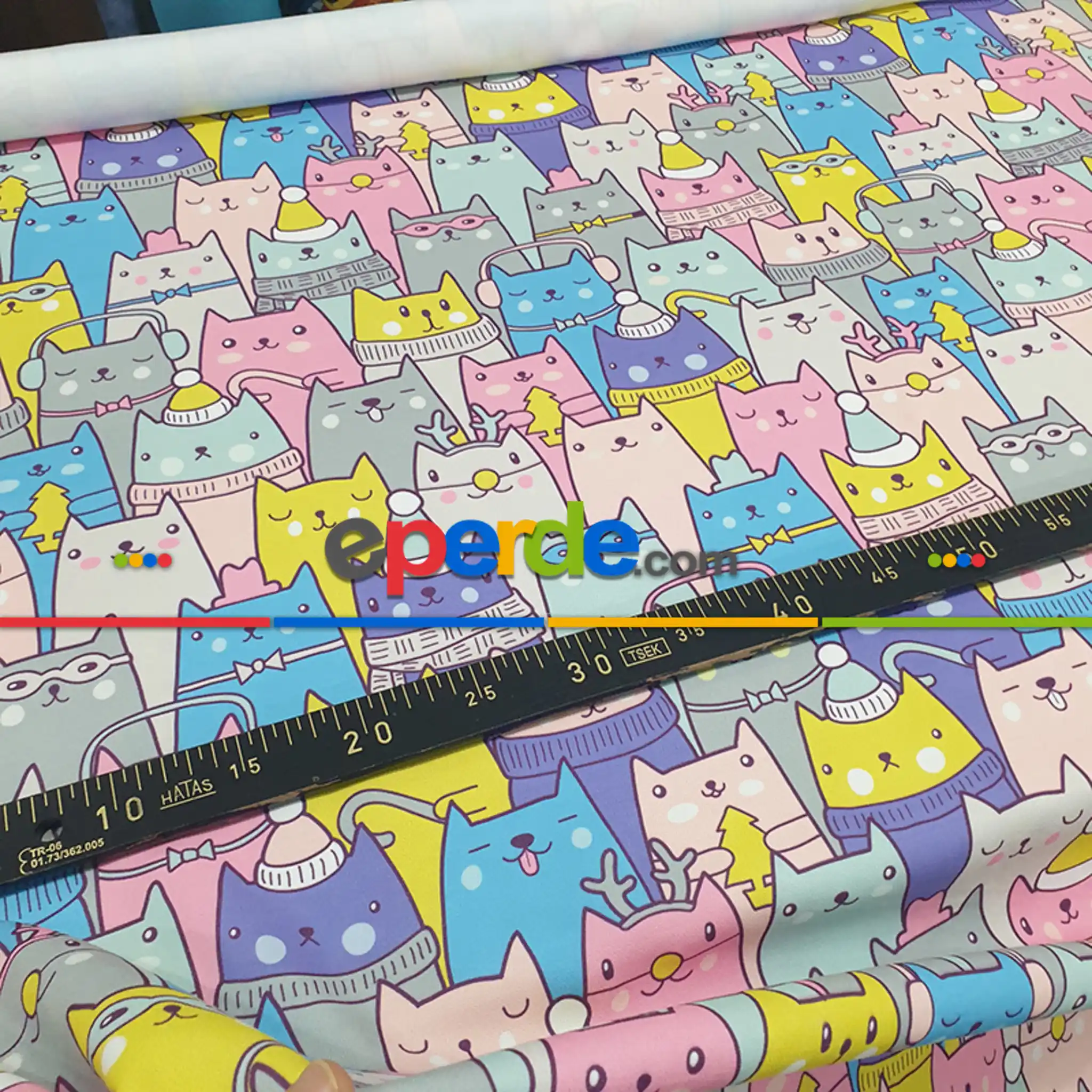 Kedi Resimli Fon Perde Evm405 -h- Kumaşı Kalındır Duck Bezi Değildir.- Yeşil-Mavi-Kırmızı-Pembe-Çok Renkli