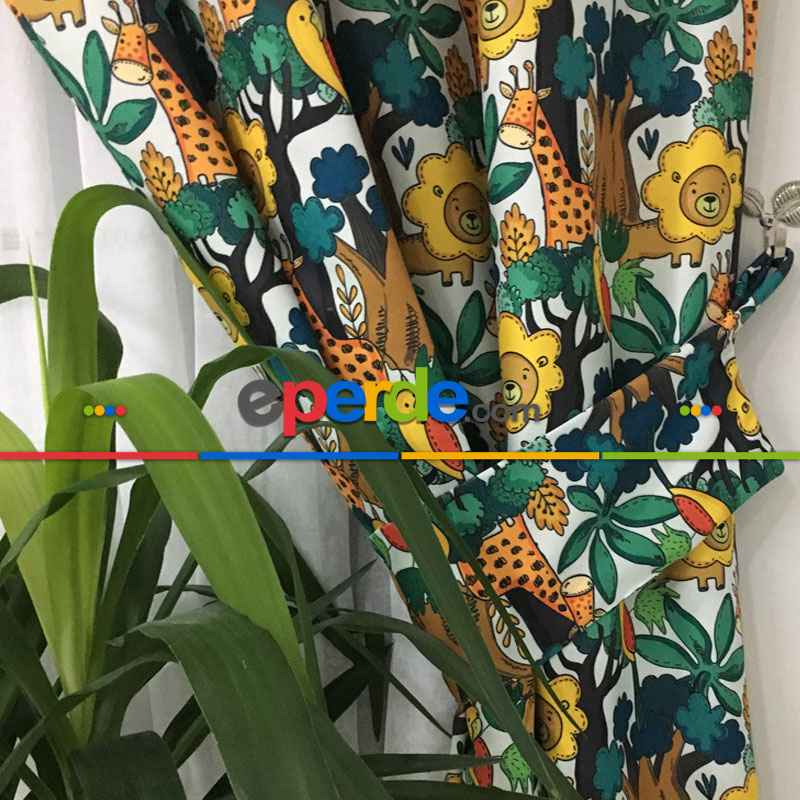 Tropikal Orman Ve Hayvan Desenli Fon Perde Evm690 Kumaşı Kalındır Duck Bezi Değildir- Yeşil