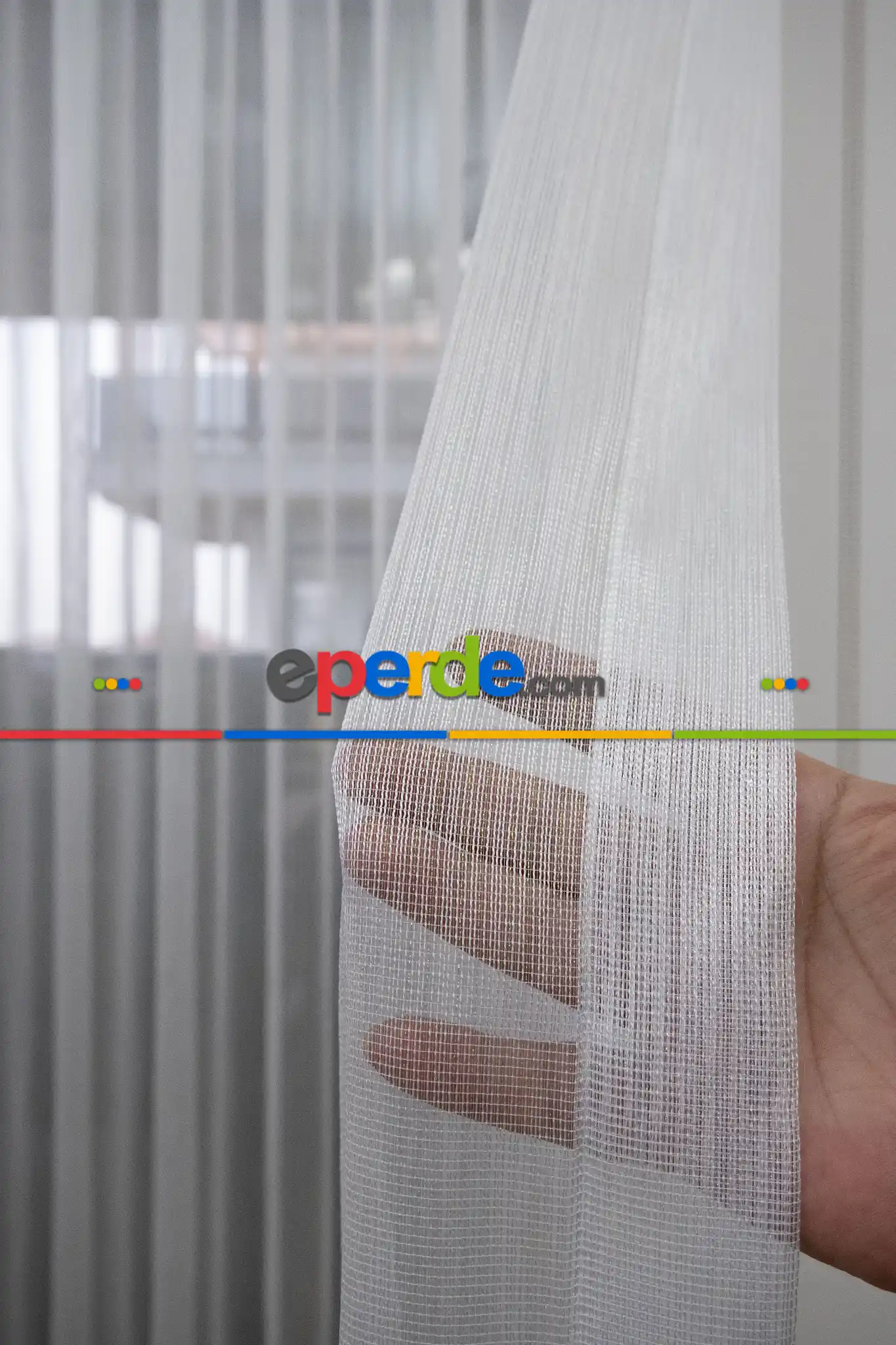 Oturma Odası - Çizgili Düz Tül Perde - Sedef Simli Tül - Ütü İstemez