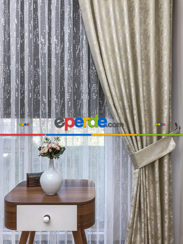 Patinedesenli Krem - Katyonik Jakar Fon Perde- Krem