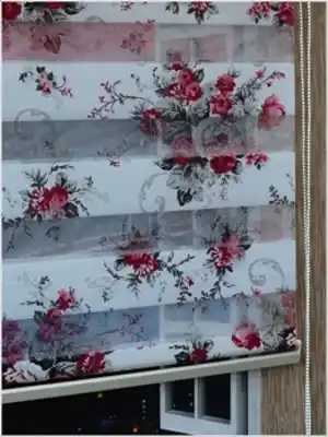 Kırmızı Gül Desenli Zebra Perde- Kırmızı