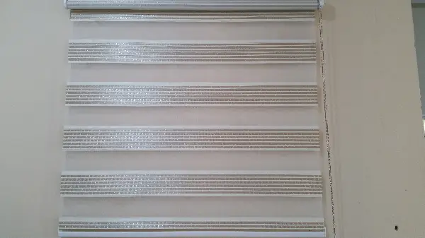 Salon - Sütlü Kahve Plise Zebra Perde- Ekru-sütlü Kahve