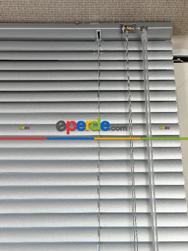 Açık Metalik Gümüş Alüminyum Jaluzi Perde - 25mm