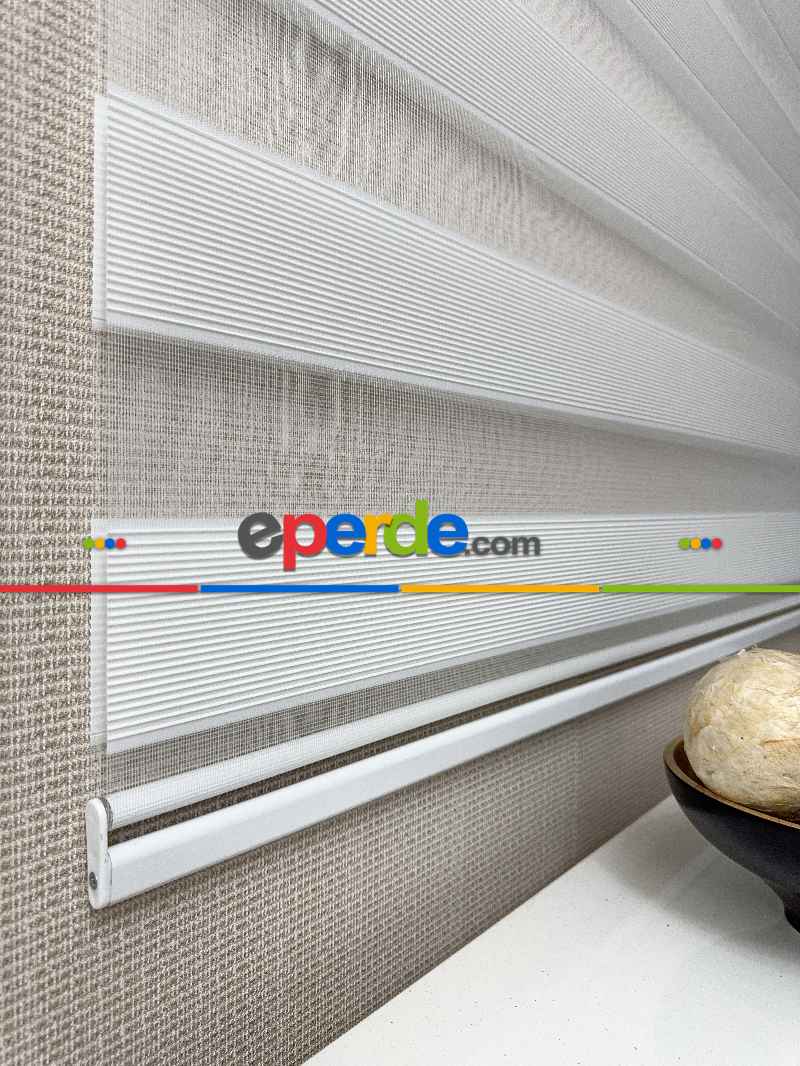 Yatak Odası Ekru Dar Sık Pliseli Zebra Perde, Standart Metal Kasalı Yüksek Kalite Kornişe Kolay Montaj Seçenekli