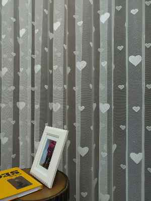 Çocuk Odası Tül Perde - Kalp Desen Örme Tül Perde- Ekru