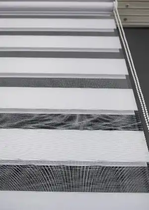 Beyaz Renk Düz Zebra