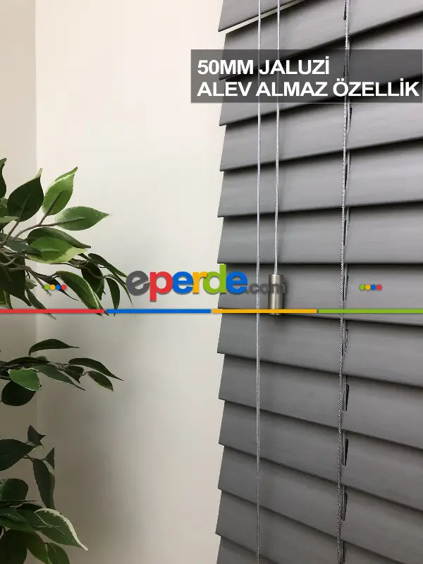 50mm Açık Gri Ahşap Efektli Jaluzi Perde Alev Almaz Özellik- Gri Açık