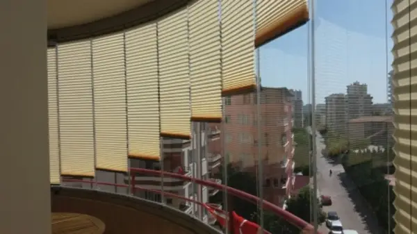 Cam Balkon Perdesi - Yapışkanlı - Plise - Kırık Beyaz- Beyaz